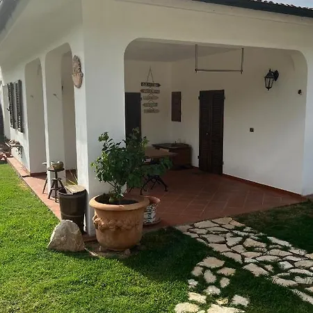 Le Grotte Bed & Breakfast 3*